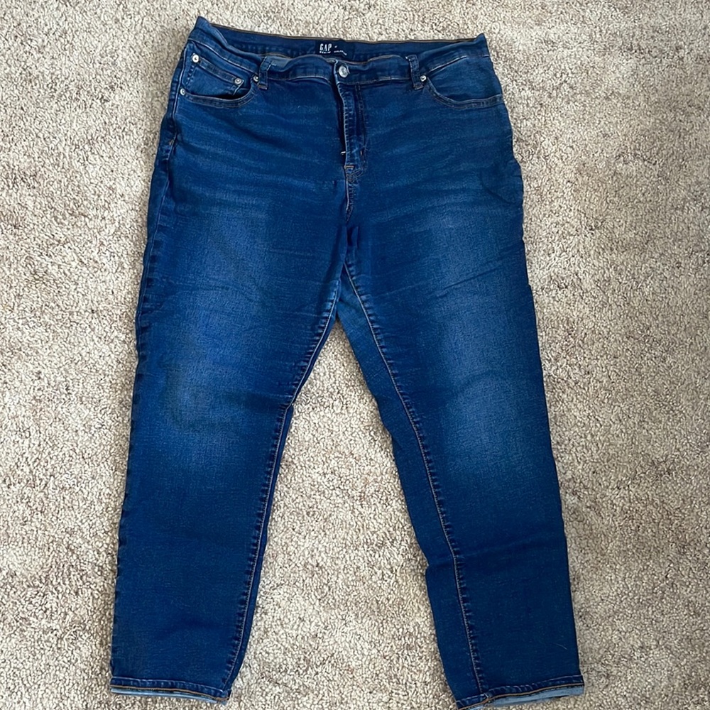 Gap Size 32 Girlfriend